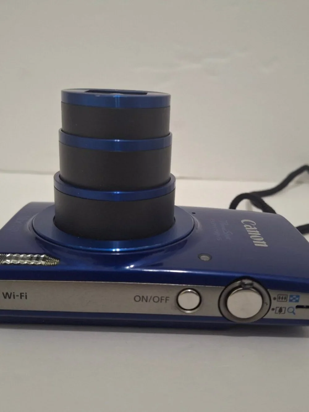Canon PowerShot ELPH 190 IS 20MP Digital Camera, 10x Optical Zoom, Canon CCD Dig